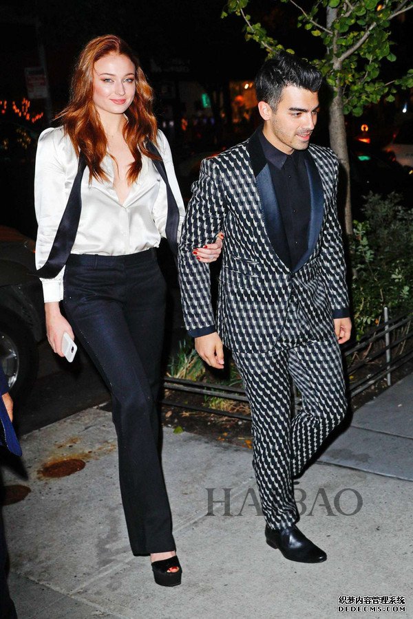 2017116ơ (Sophie Turner)ǡ˹ (Joe Jonas)뿪ŦԼĶ