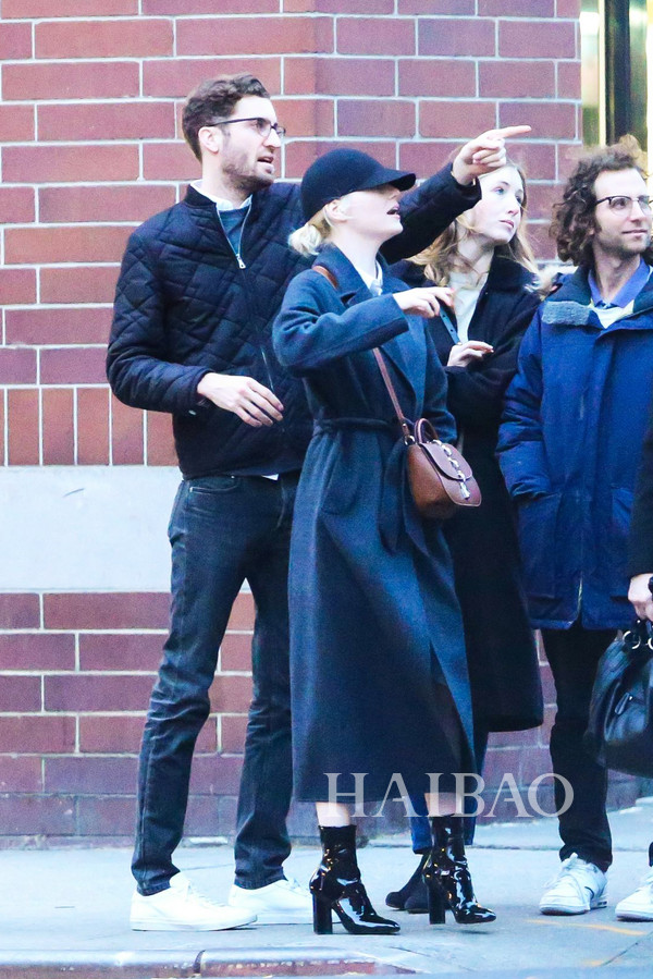 20171128գꡤ˹ͨ (Emma Stone) ʹ (Dave McCary) ŦԼ