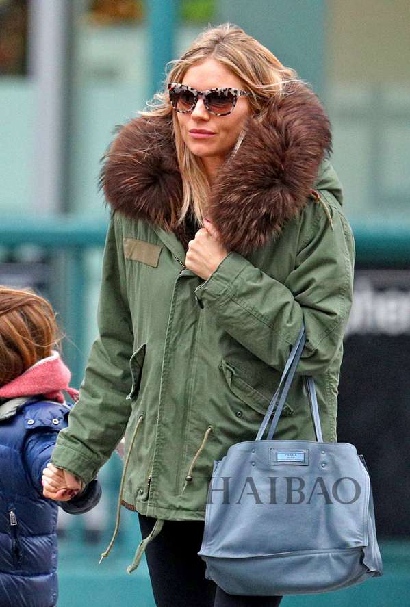 2017128գҮȡ (Sienna Miller) ŦԼ
